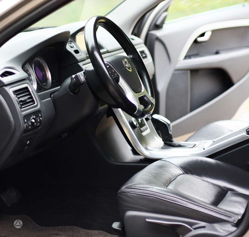 Volvo XC70, 2.4 l., wagon
