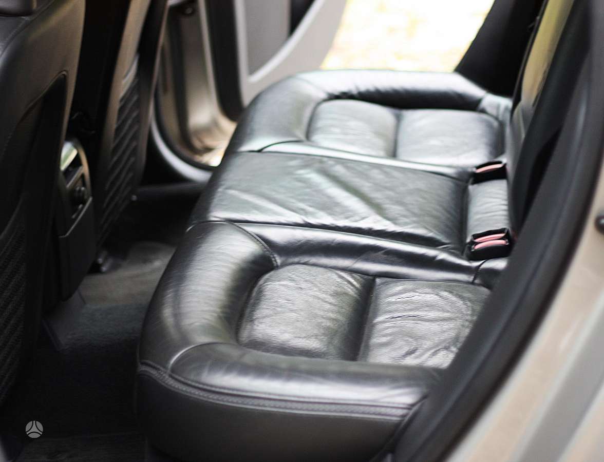 Volvo XC70, 2.4 l., wagon