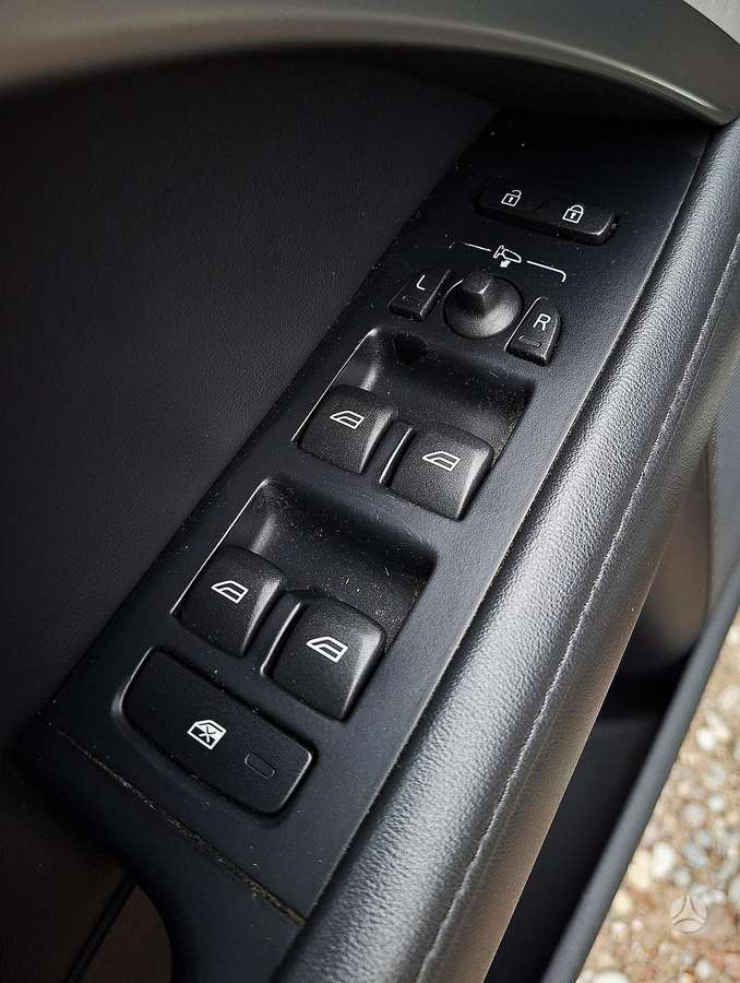 Volvo XC70, 2.4 l., wagon