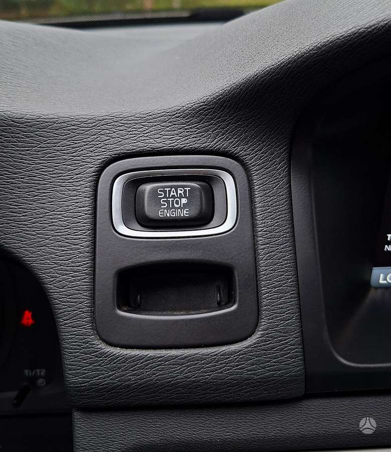 Volvo XC70, 2.4 l., wagon
