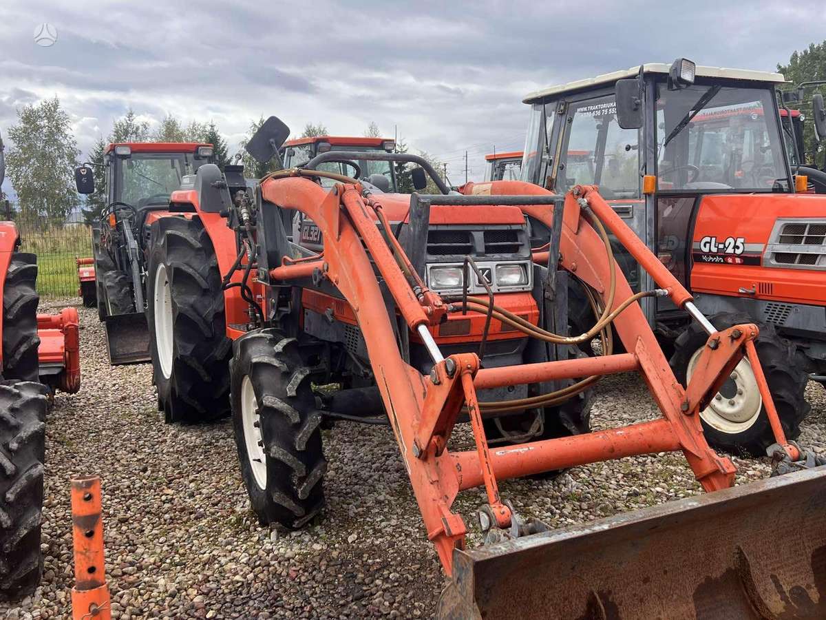 Kubota ĮVAIRIŲ MODELIŲ, тракторы