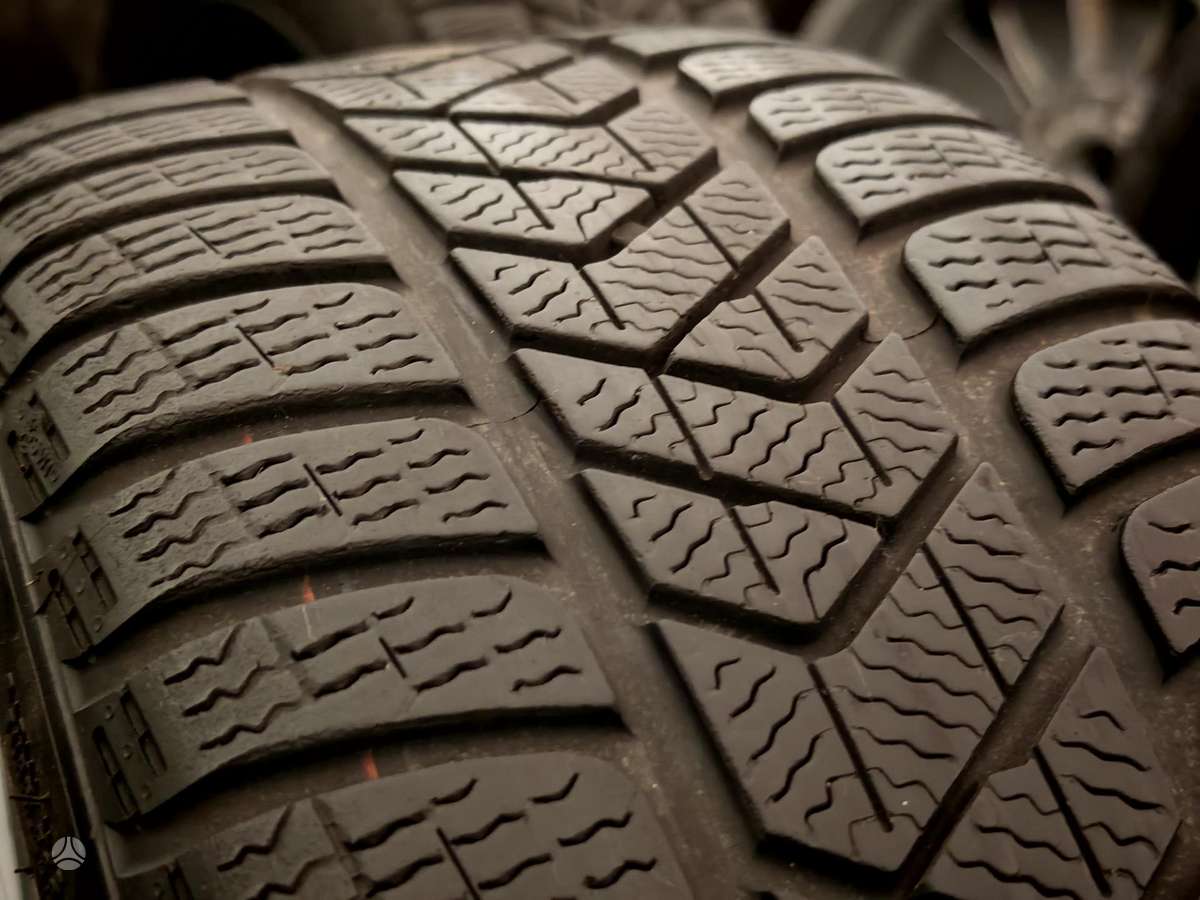 Pirelli Sottozero3, зимние 225/40 R18