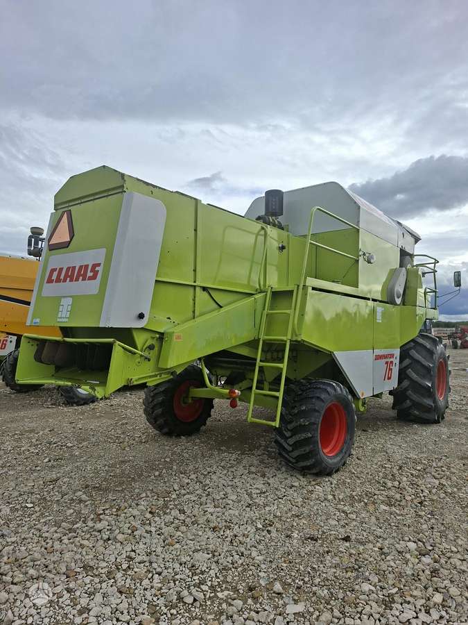 Claas Dominator 76, kombainai