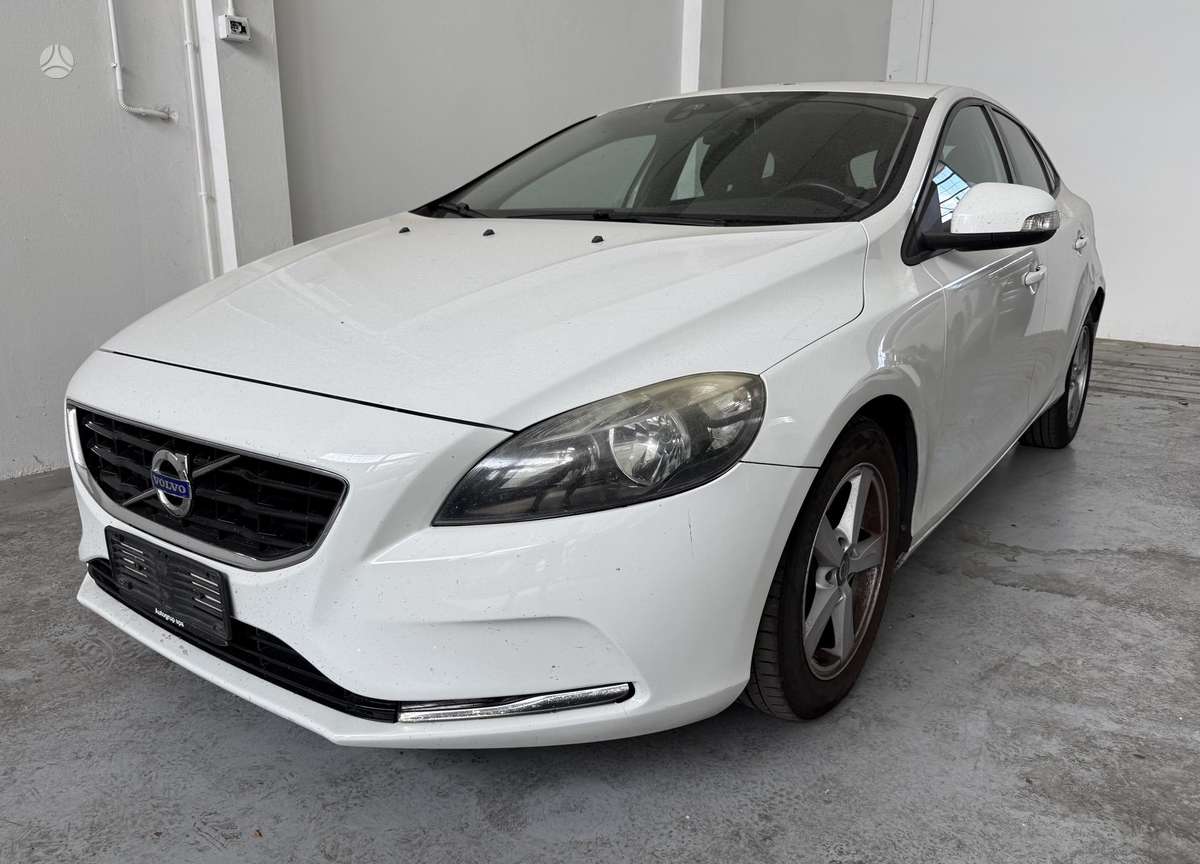 Volvo V40, 1.6 l., Хэтчбек