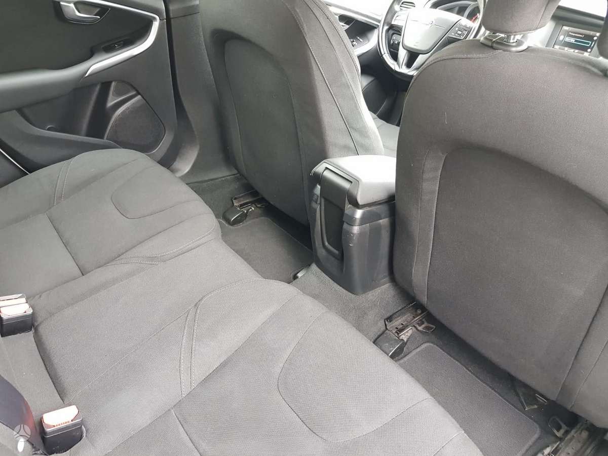 Volvo V40, 1.6 l., Хэтчбек
