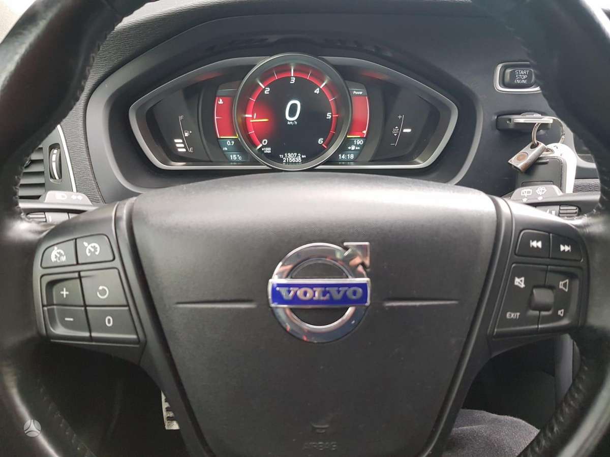 Volvo V40, 1.6 l., Хэтчбек