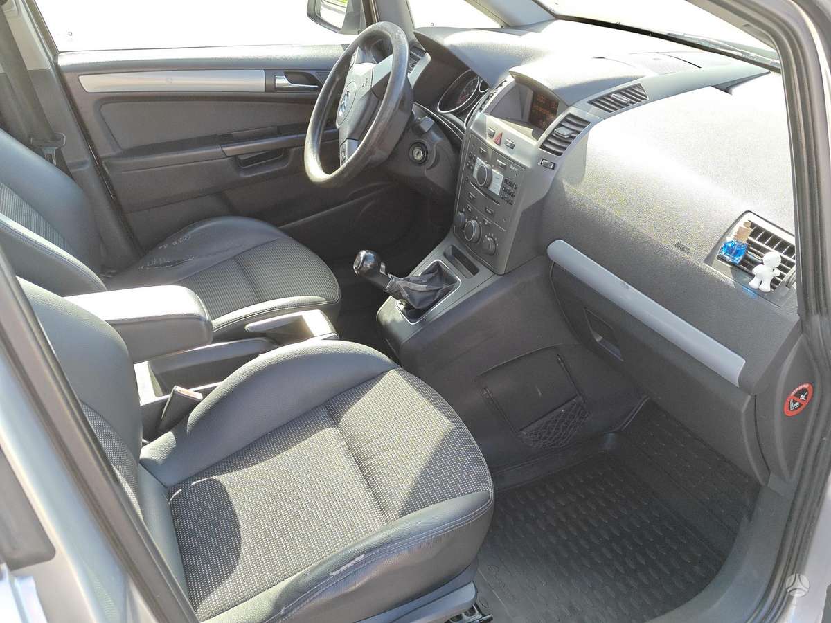 Opel Zafira 2006 — photo 17