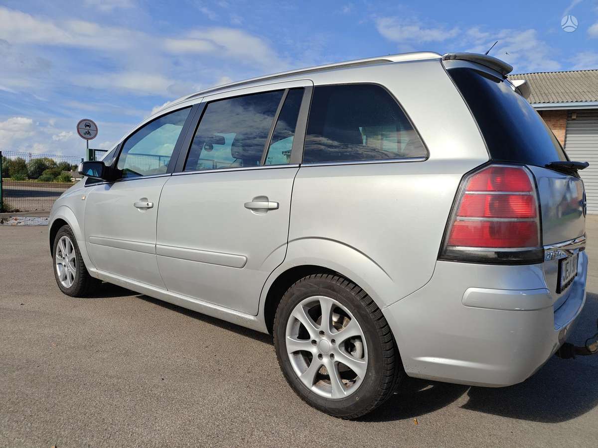 Opel Zafira 2006 — photo 9
