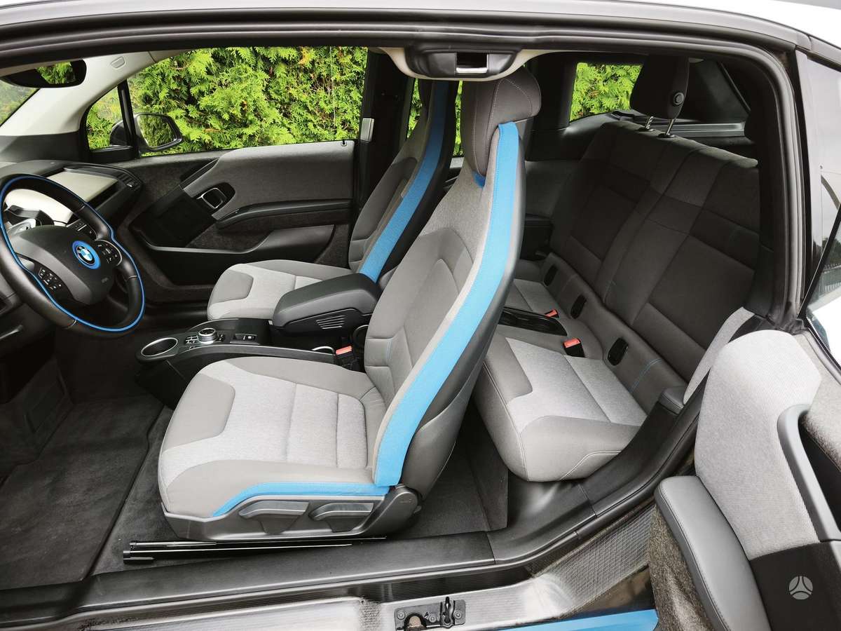 BMW i3, 33 kWh, hatchback