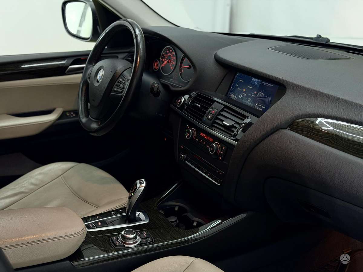 BMW X3, 2.0 l., off-road / crossover
