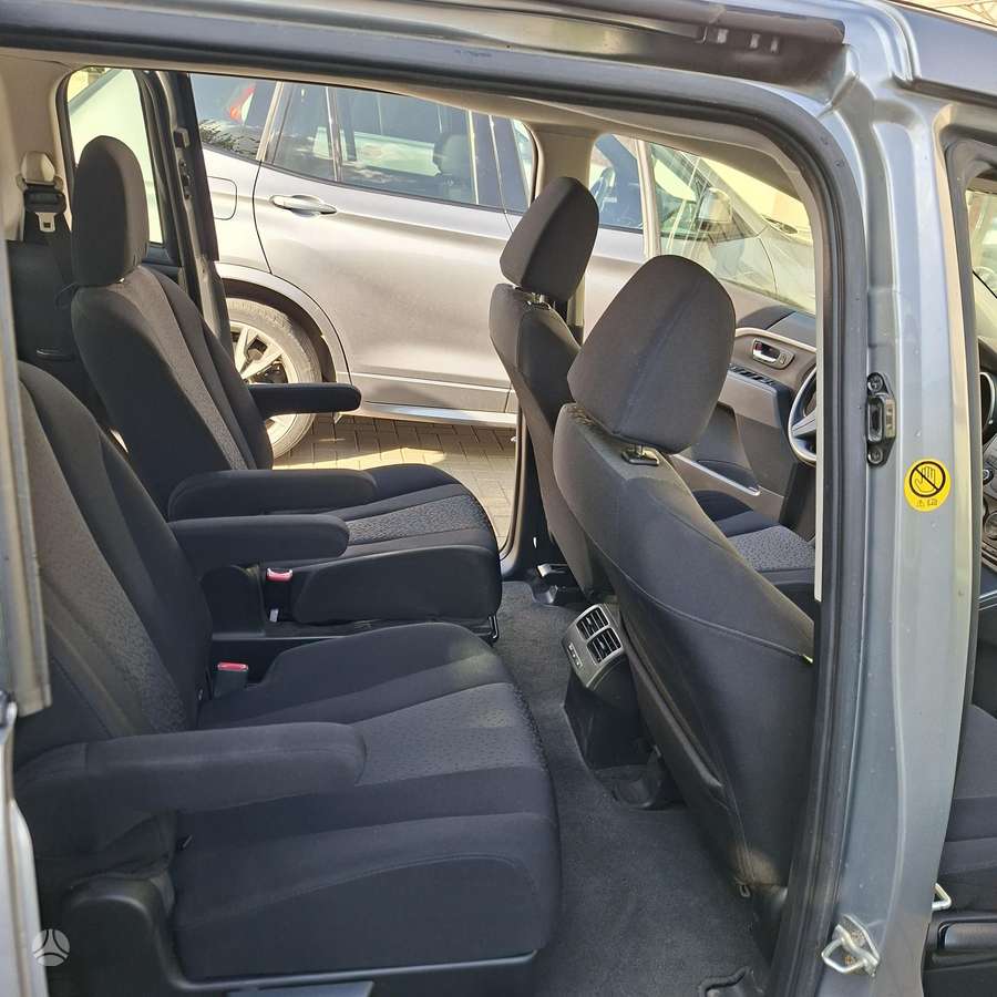 Mazda 5, 2.5 l., mpv / minivan