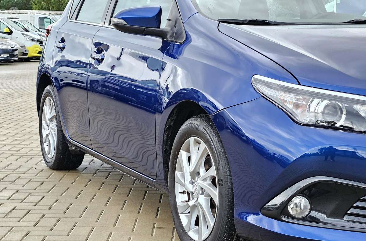 Toyota Auris, 1.2 l., hatchback