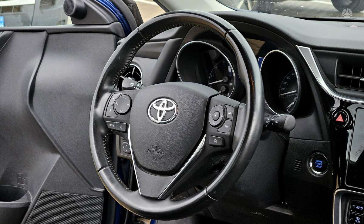 Toyota Auris, 1.2 l., hatchback