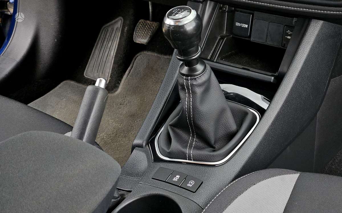Toyota Auris, 1.2 l., hatchback