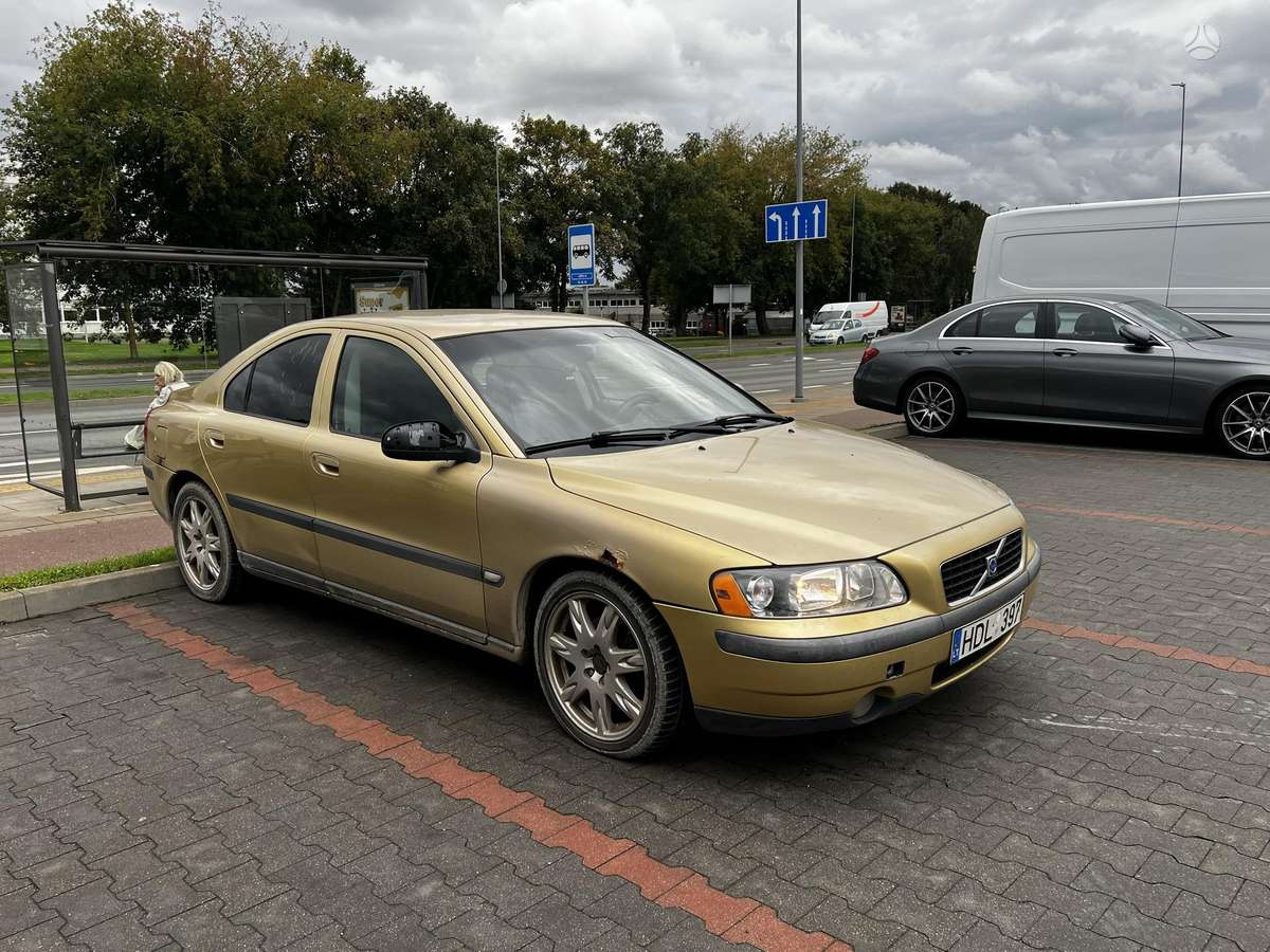 Volvo S60, 2.4 l., Седан