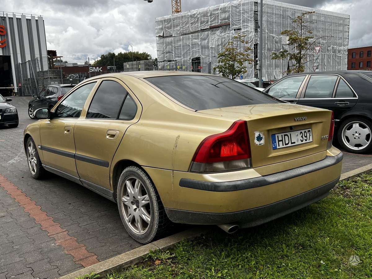 Volvo S60, 2.4 l., Седан