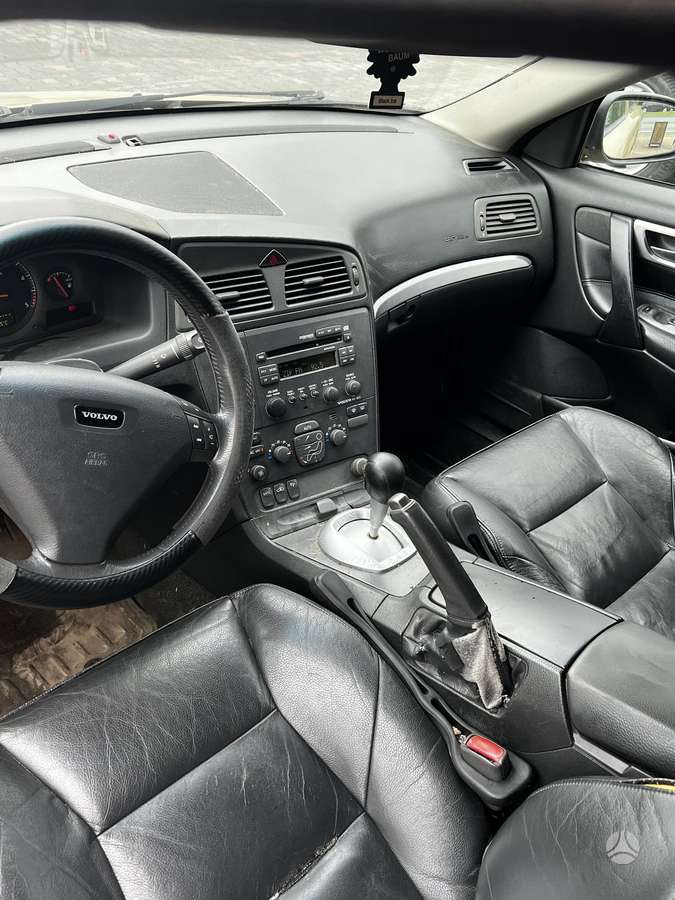 Volvo S60, 2.4 l., Седан