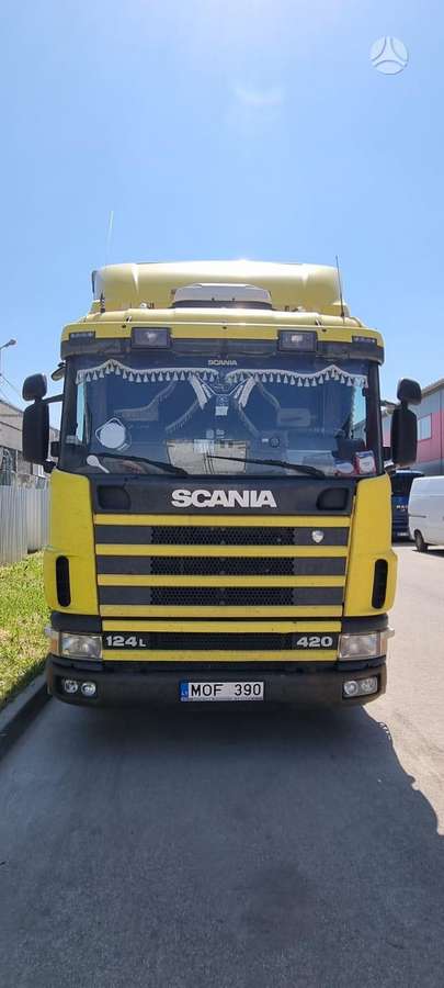 Scania R124, dropside with curtains