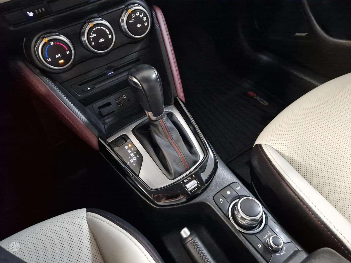 Mazda CX-3, 2.0 l., Внедорожник / Кроссовер