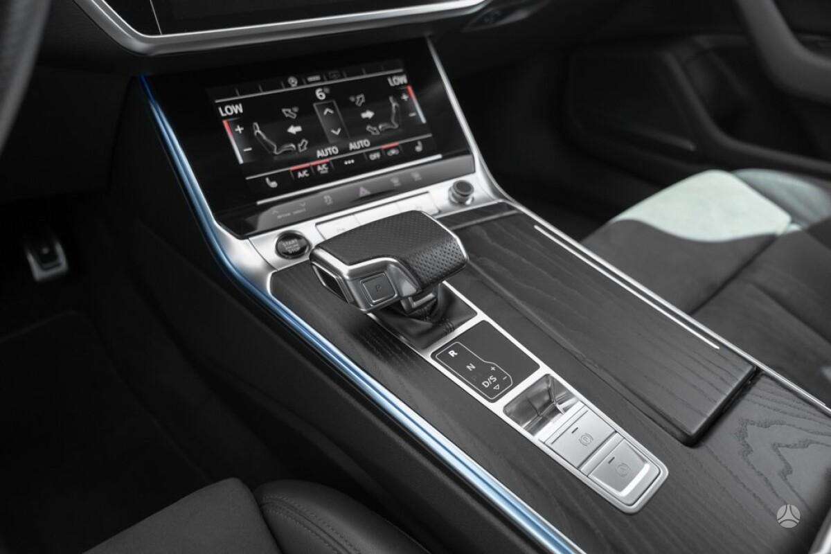 Audi A6, 2.0 l., Седан