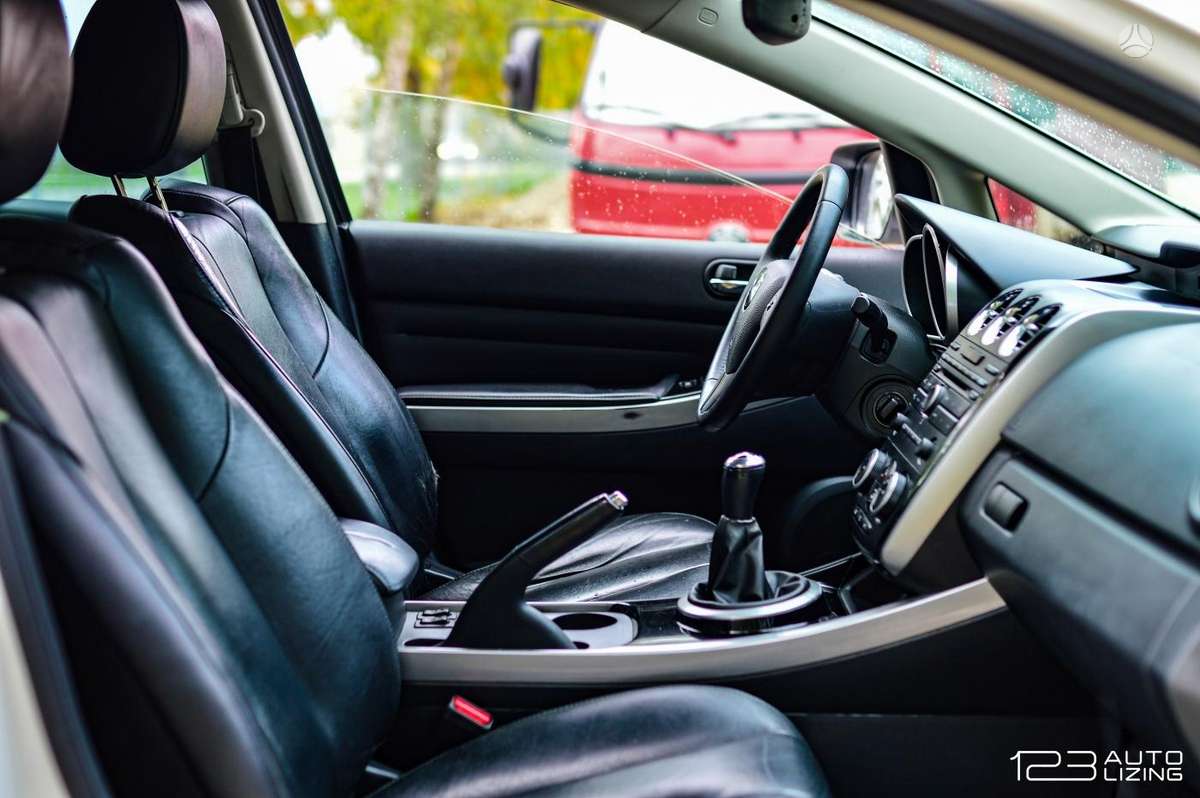 Mazda CX-7, 2.2 l., off-road / crossover