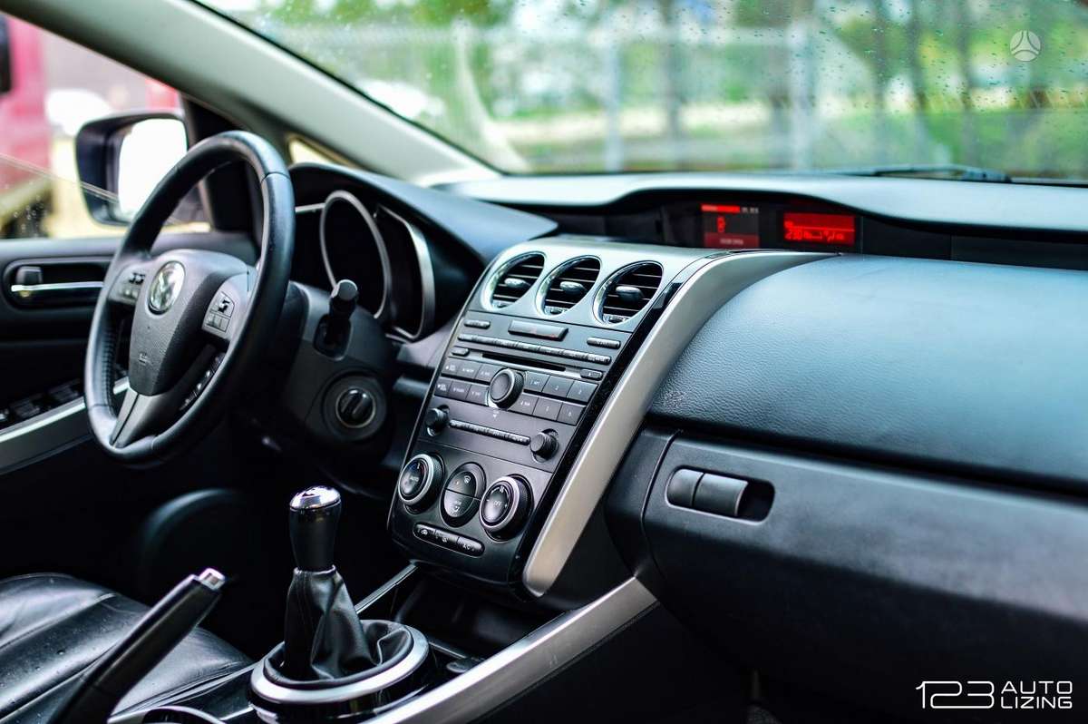 Mazda CX-7, 2.2 l., off-road / crossover
