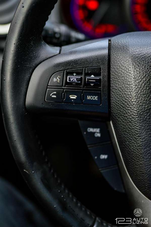 Mazda CX-7, 2.2 l., off-road / crossover