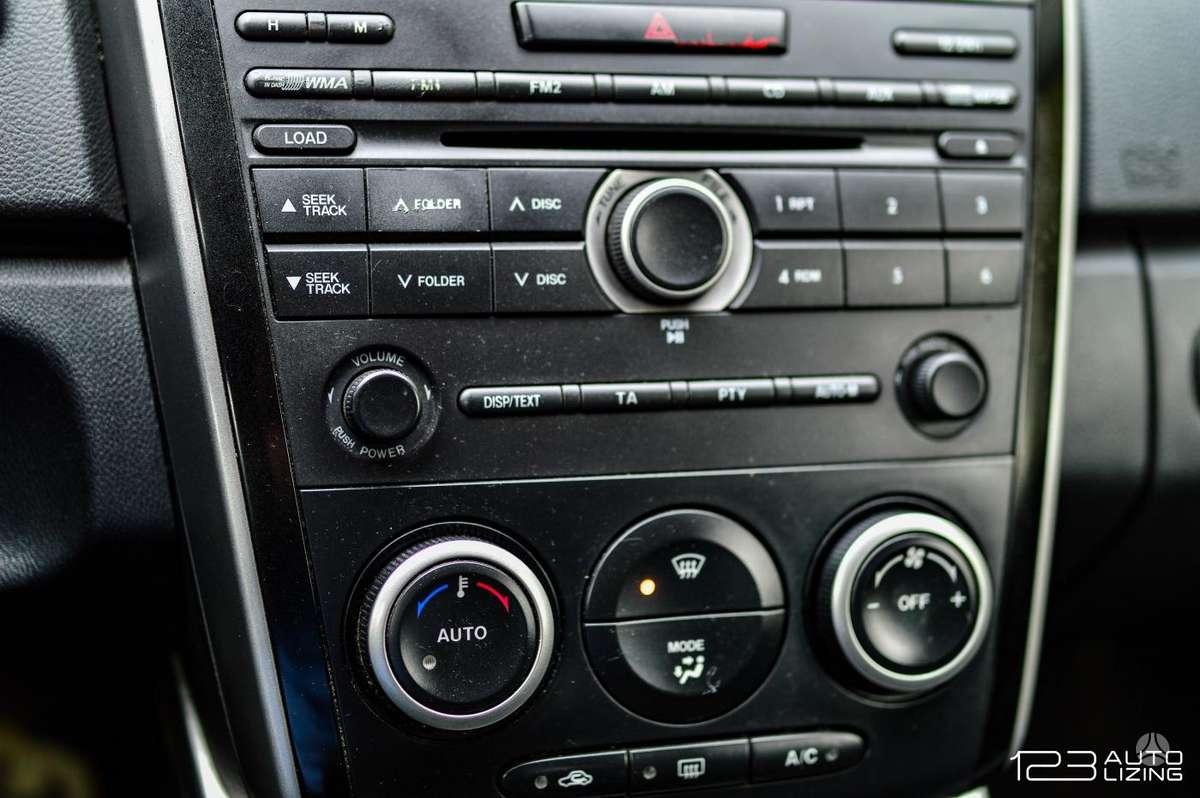 Mazda CX-7, 2.2 l., off-road / crossover