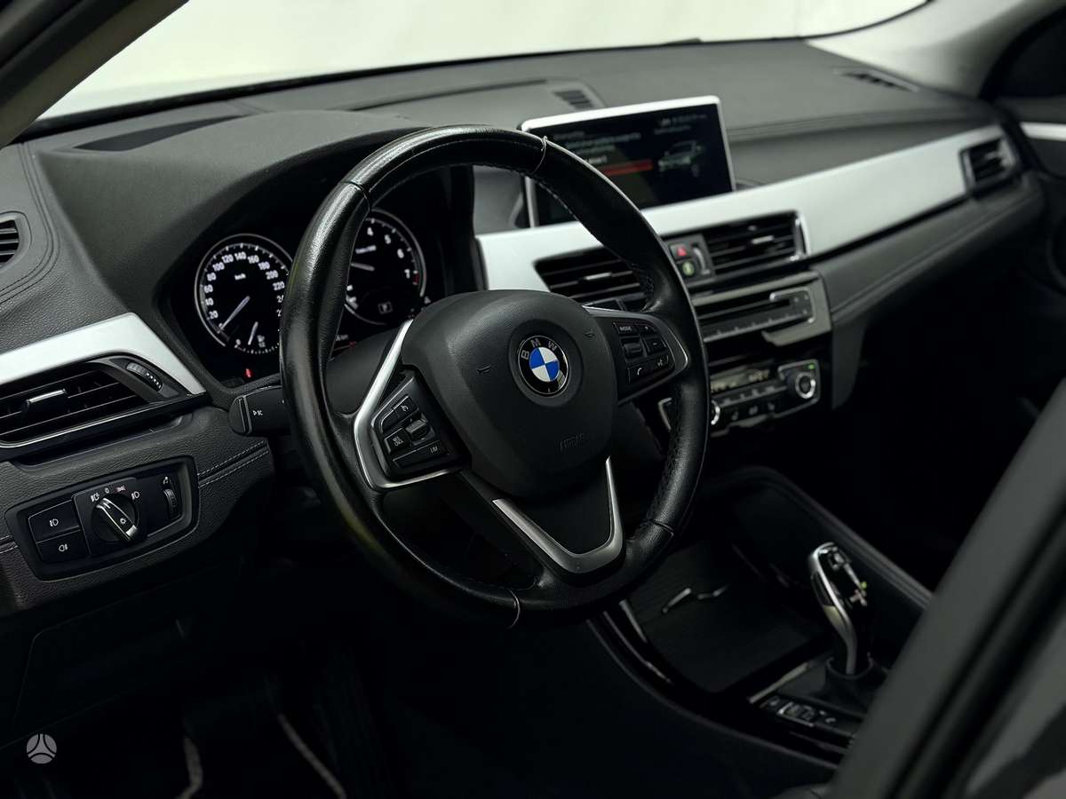 BMW X2, 2.0 l., off-road / crossover