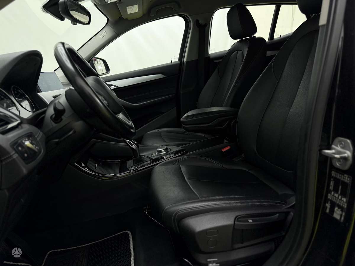 BMW X2, 2.0 l., off-road / crossover