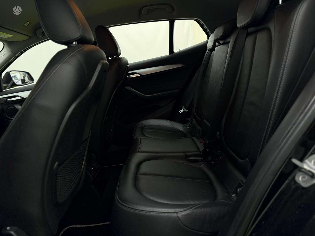 BMW X2, 2.0 l., off-road / crossover