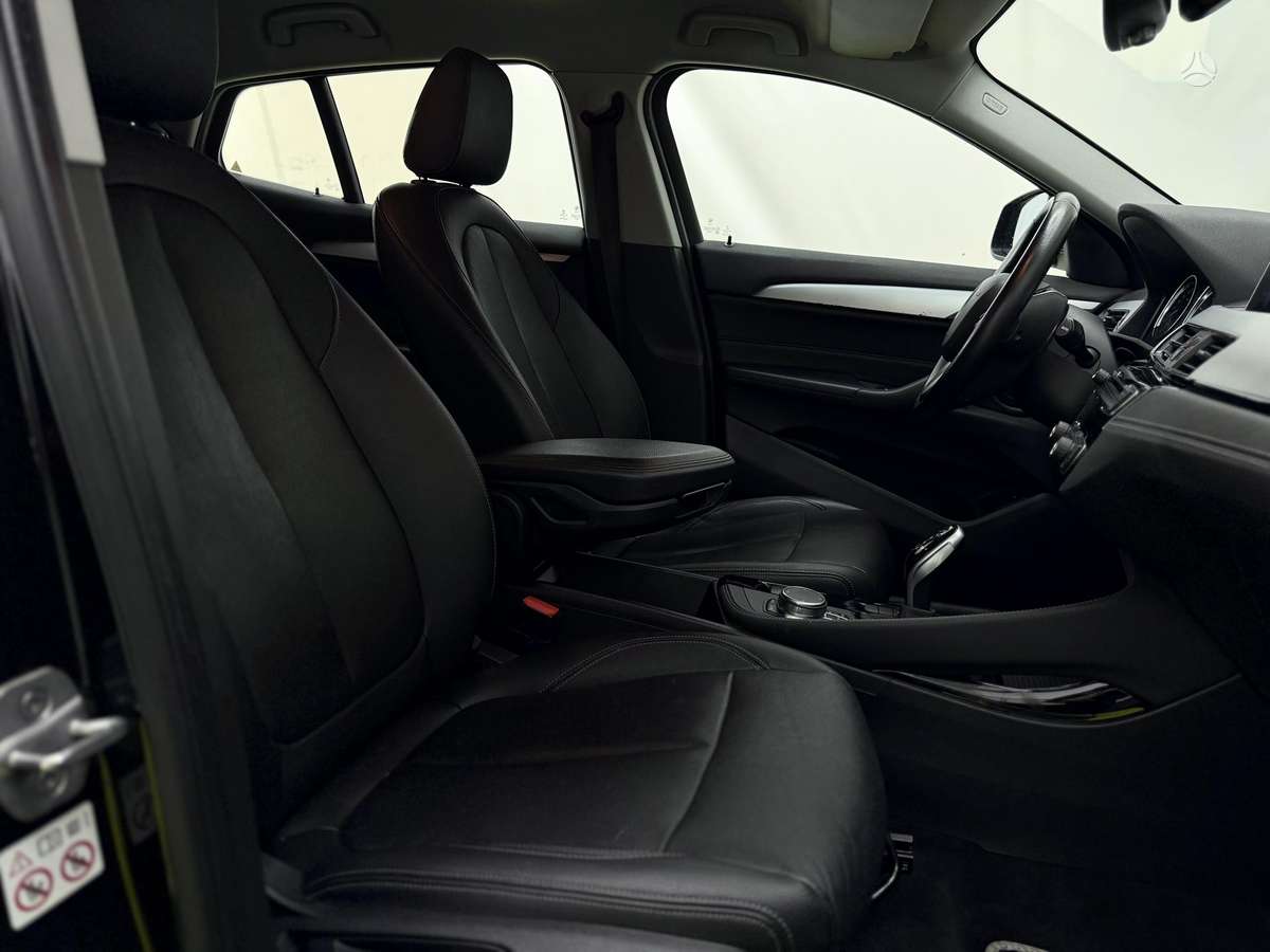BMW X2, 2.0 l., off-road / crossover