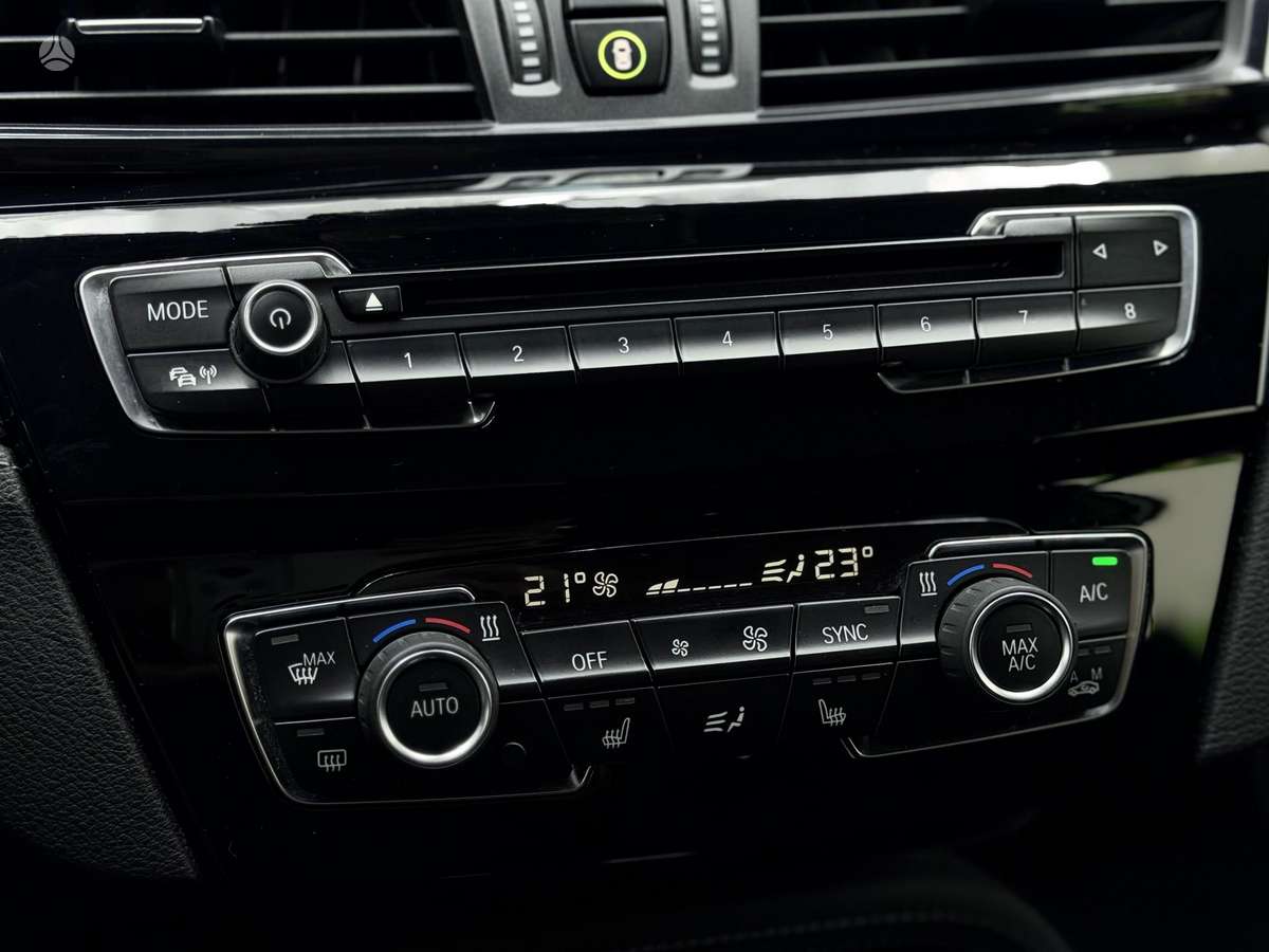 BMW X2, 2.0 l., off-road / crossover