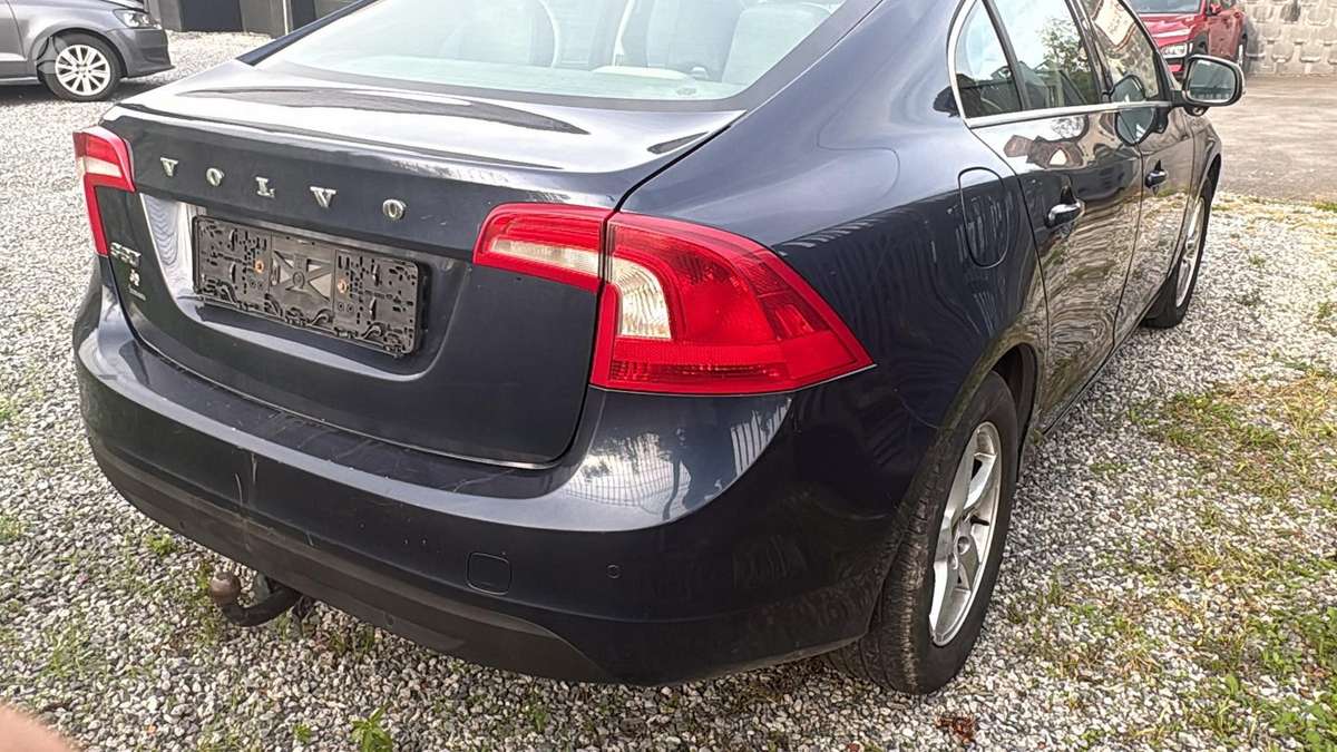 Volvo S60, 2.0 l., Седан