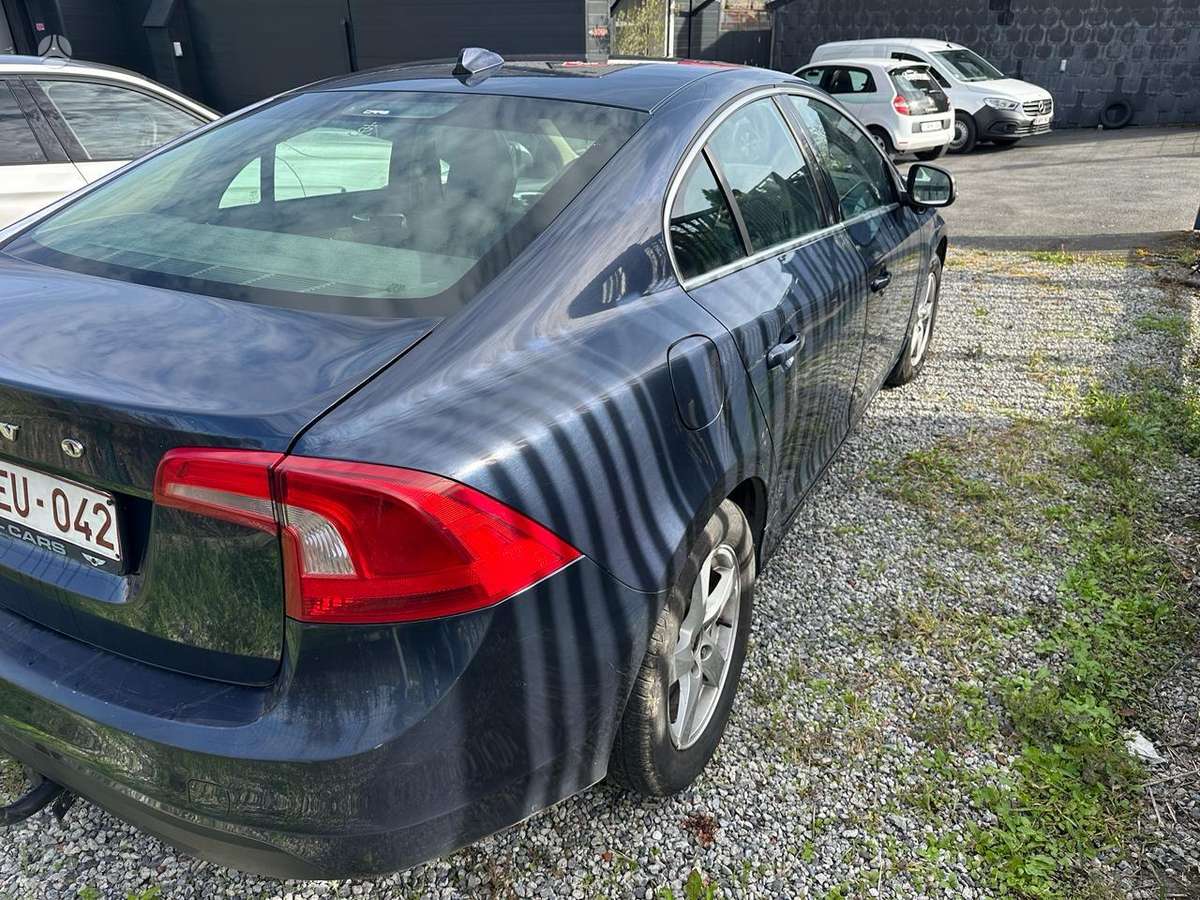 Volvo S60, 2.0 l., Седан
