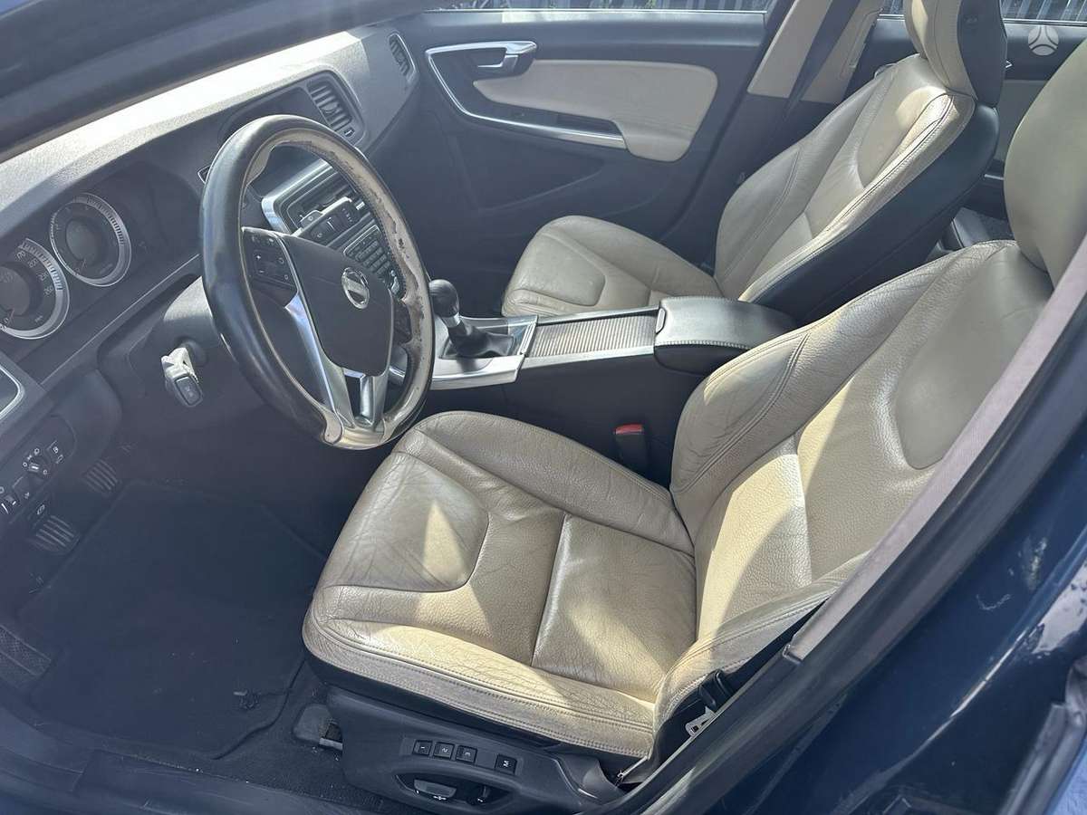 Volvo S60, 2.0 l., Седан