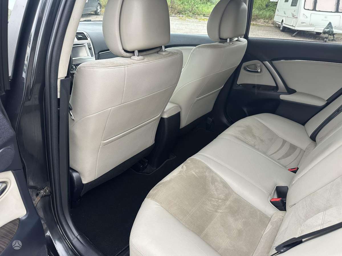 Toyota Avensis, 2.0 l., Универсал