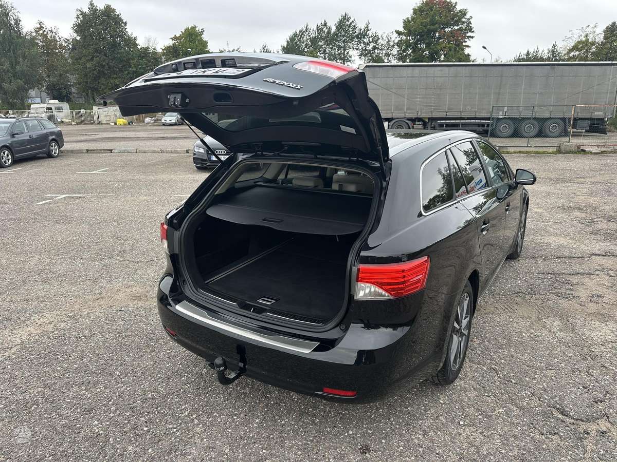 Toyota Avensis, 2.0 l., Универсал