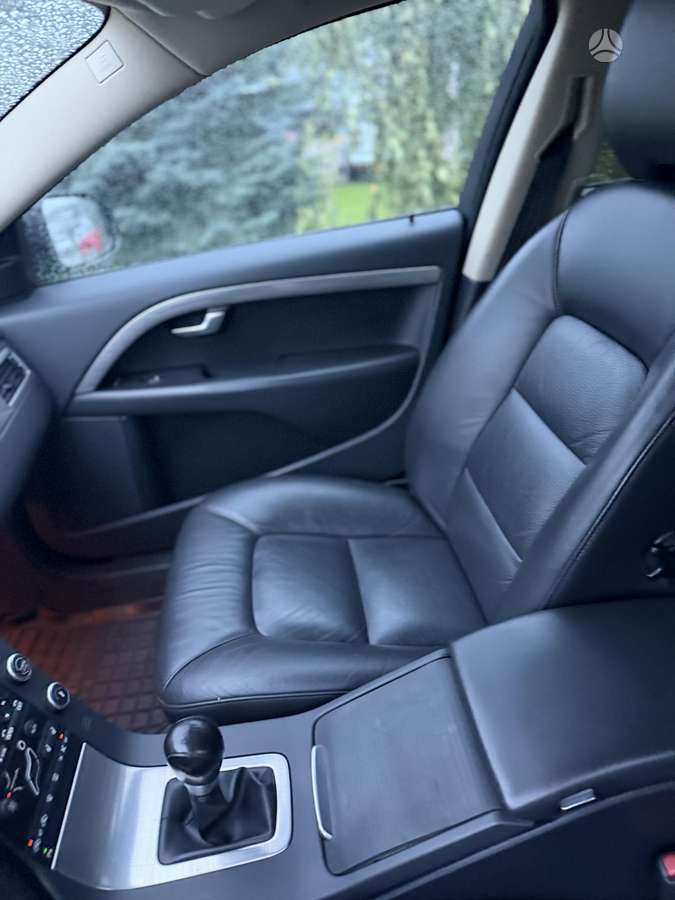 Volvo V70, 2.4 l., wagon