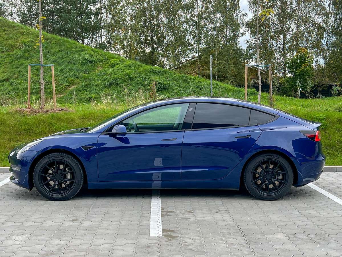 Tesla Model 3, 82 кВт·ч, Седан