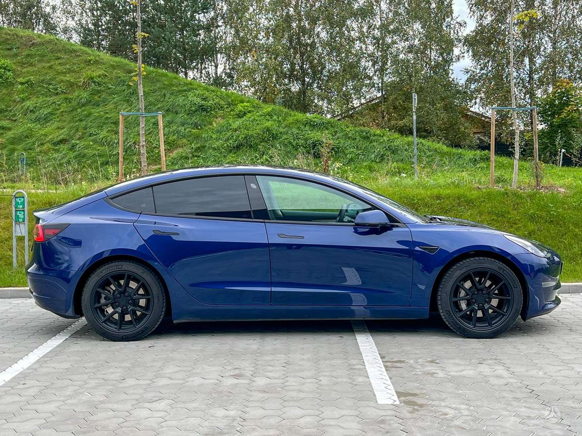 Tesla Model 3, 82 кВт·ч, Седан