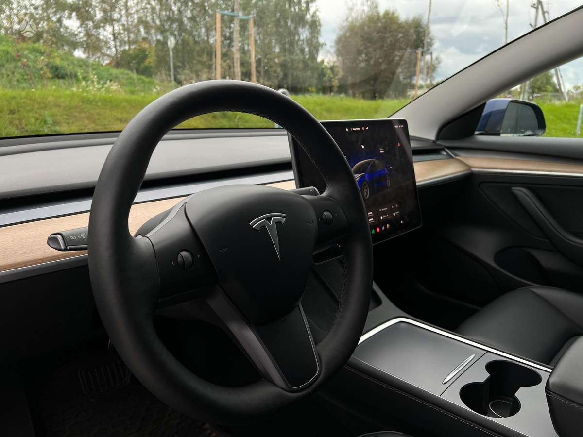 Tesla Model 3, 82 кВт·ч, Седан