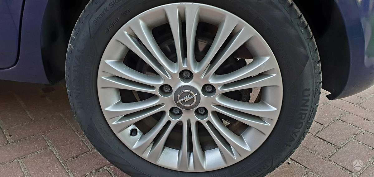 Opel Corsa, 1.7 l., Хэтчбек