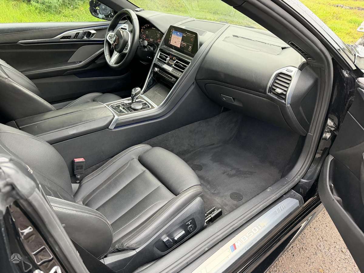 BMW M850, 4.4 l., convertible