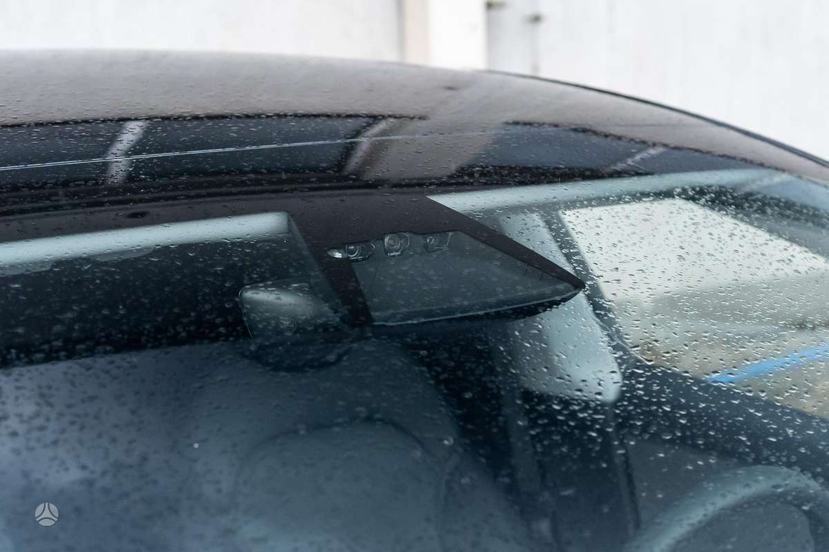 Tesla Model 3, 82 kWh, hatchback