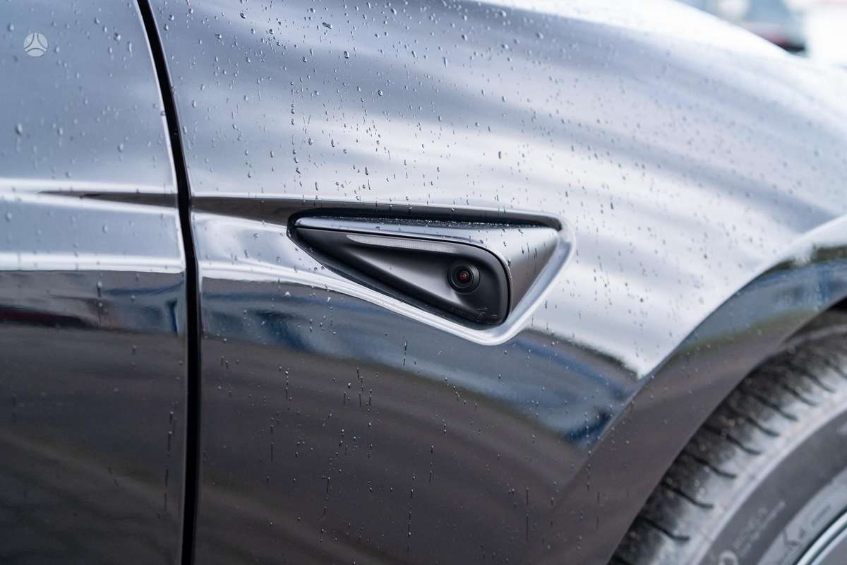 Tesla Model 3, 82 kWh, hatchback