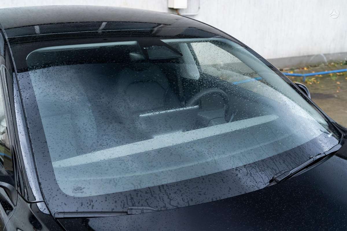 Tesla Model 3, 82 kWh, hatchback