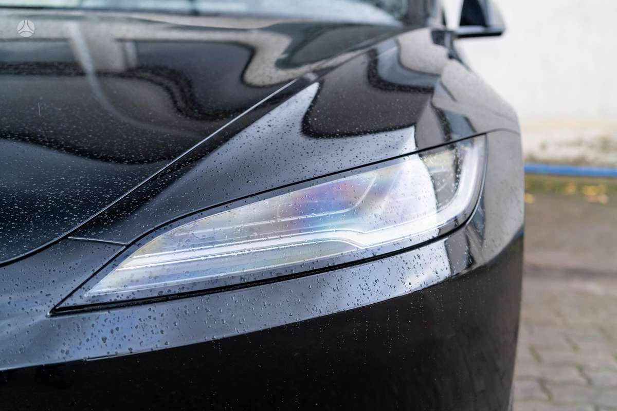 Tesla Model 3, 82 kWh, hatchback