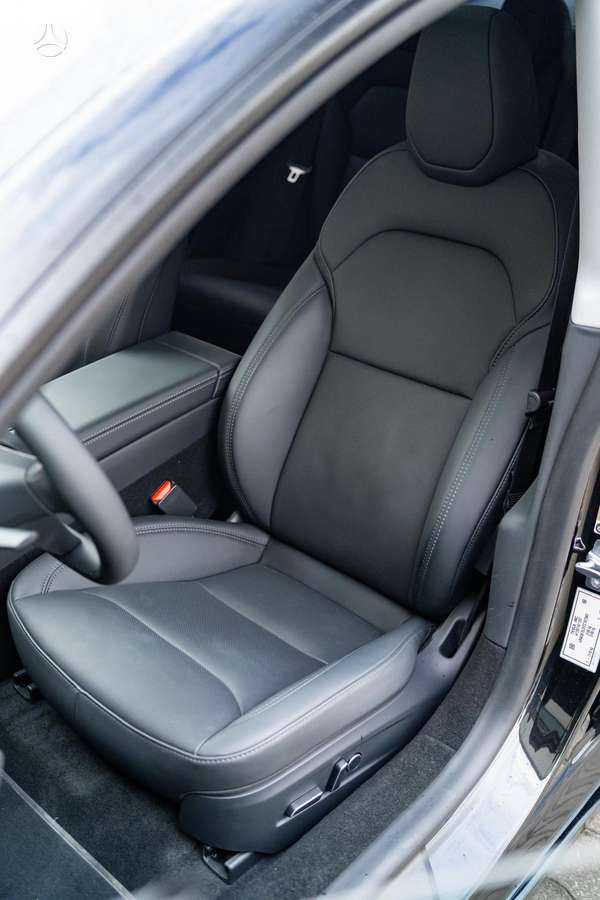 Tesla Model 3, 82 kWh, hatchback