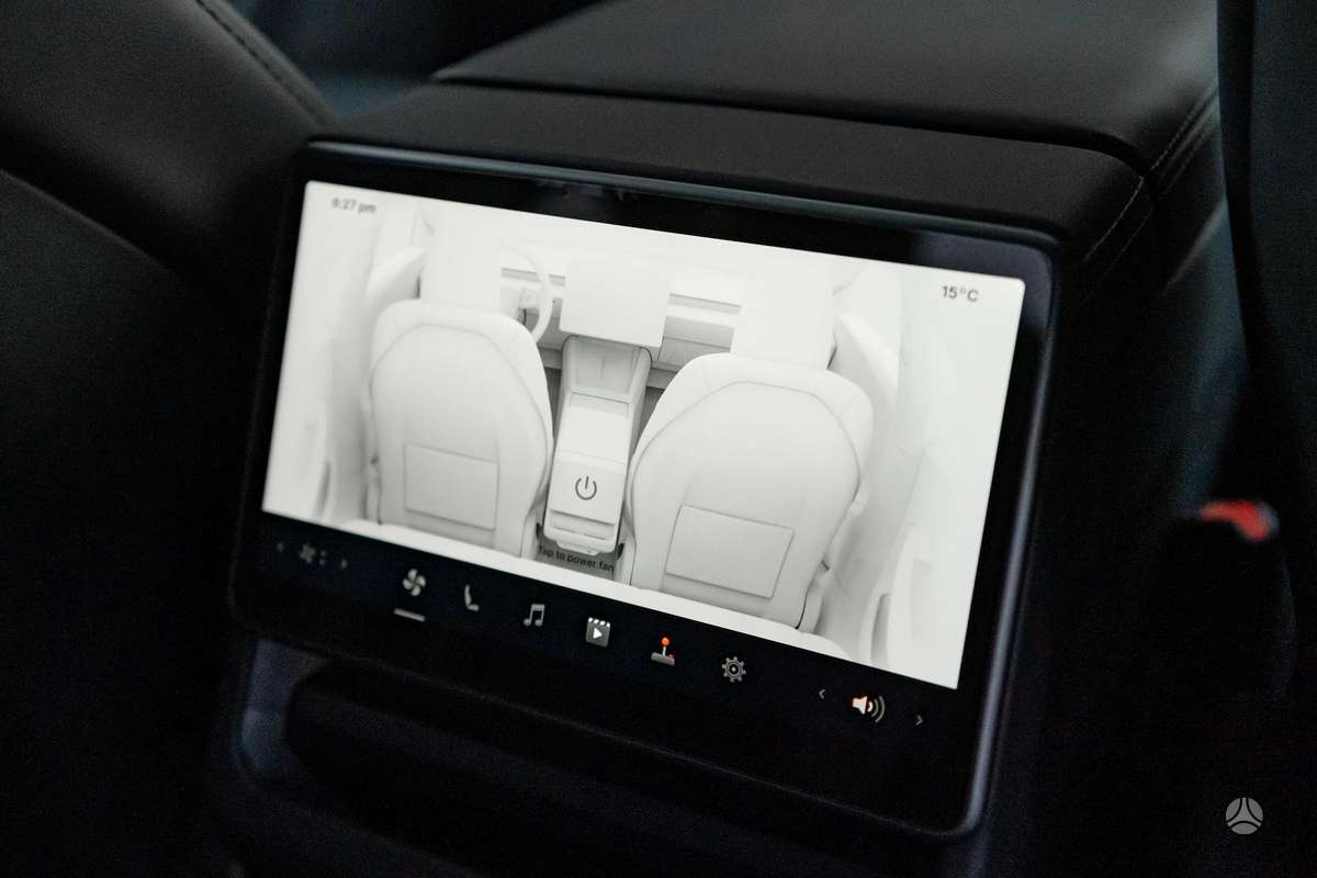 Tesla Model 3, 82 kWh, hatchback